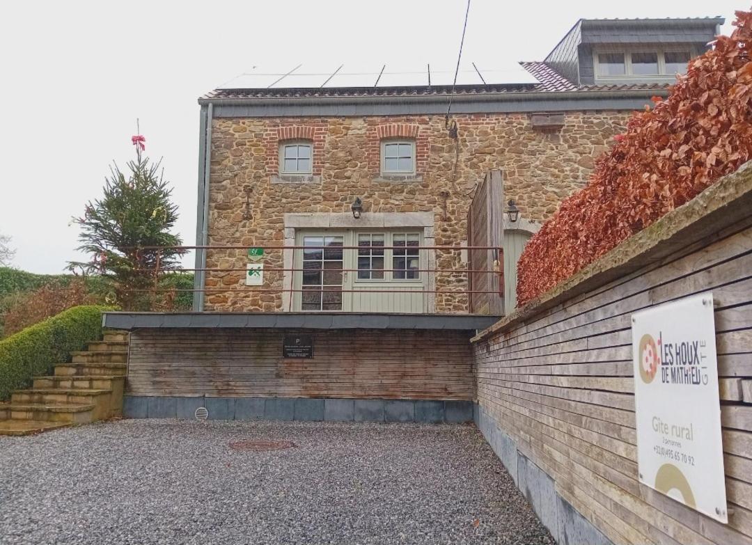 Vila Les Houx De Mathieu Engis Exteriér fotografie
